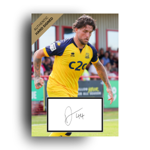 OFFICIAL DARREN OLDAKER SIGNED SOUTHEND PHOTO